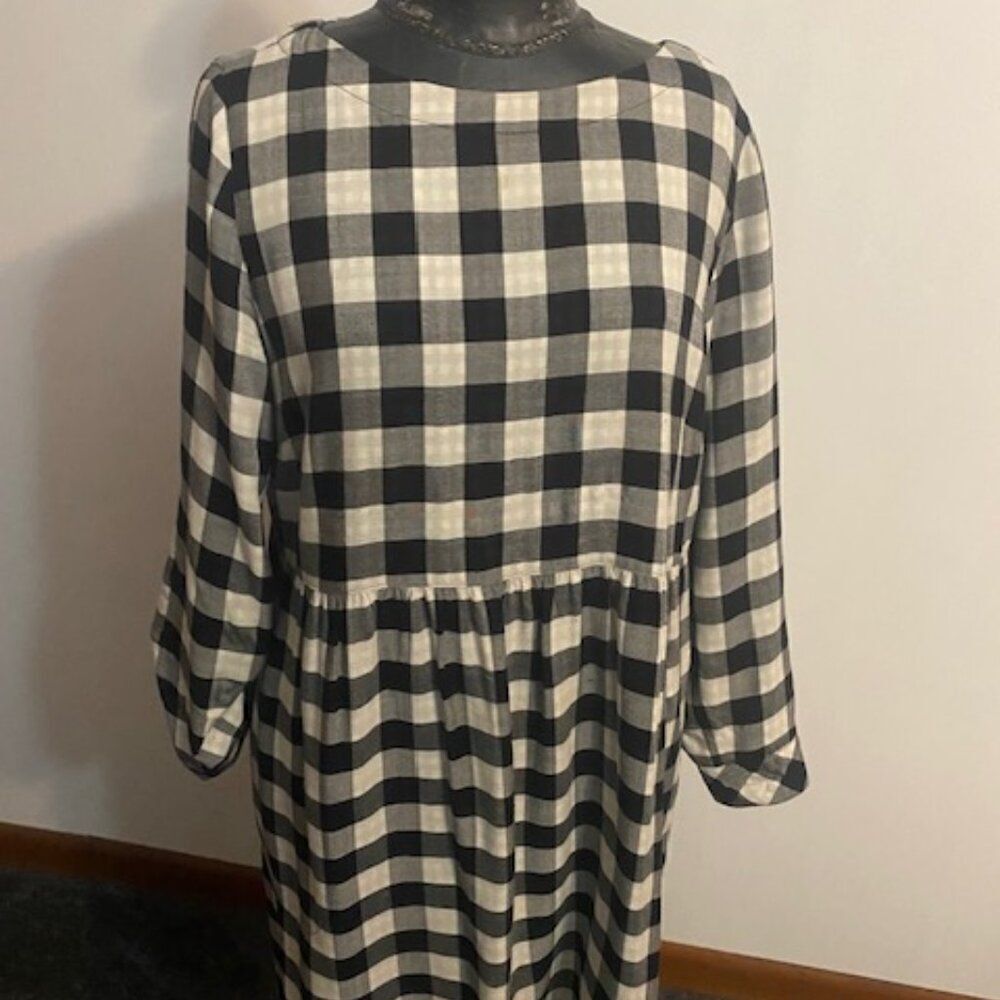 J. Jill Black/White Buffalo Plaid button back dress, size LP